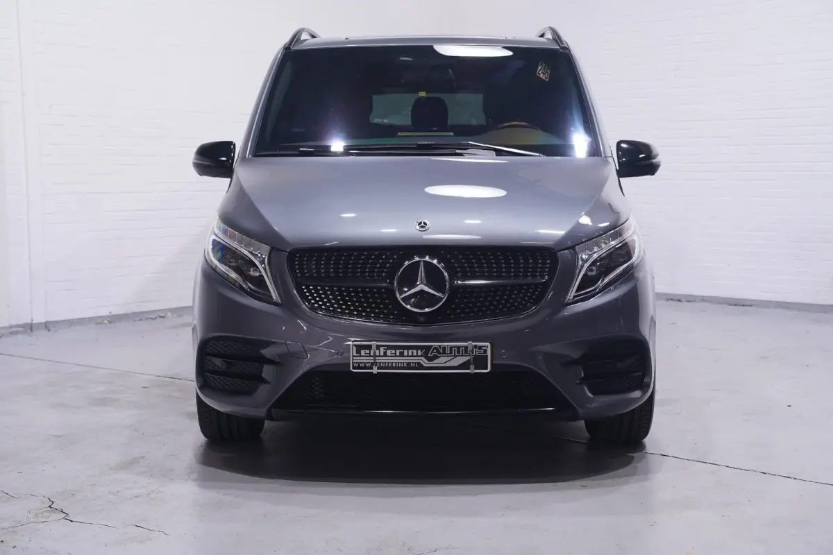 V-klasse 300d L3 AMG Line Airmatic, Burmester Sound, NAP, Distronic, Leder Zwart, LED Koplampen, 19" LMV, Trekhaak 2.500 kg, 5-Zits