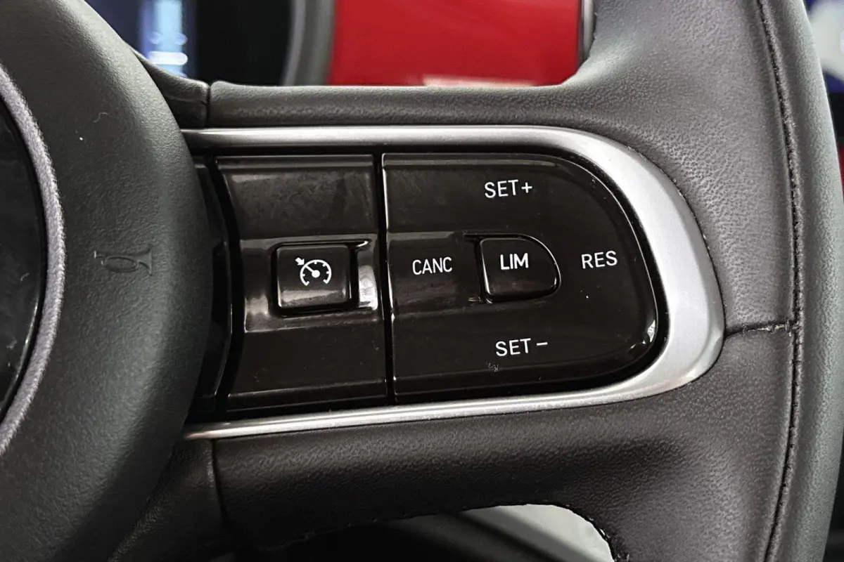 Urban 42 kWh Stoelverwarming Apple CarPlay Achteruitrijcamera