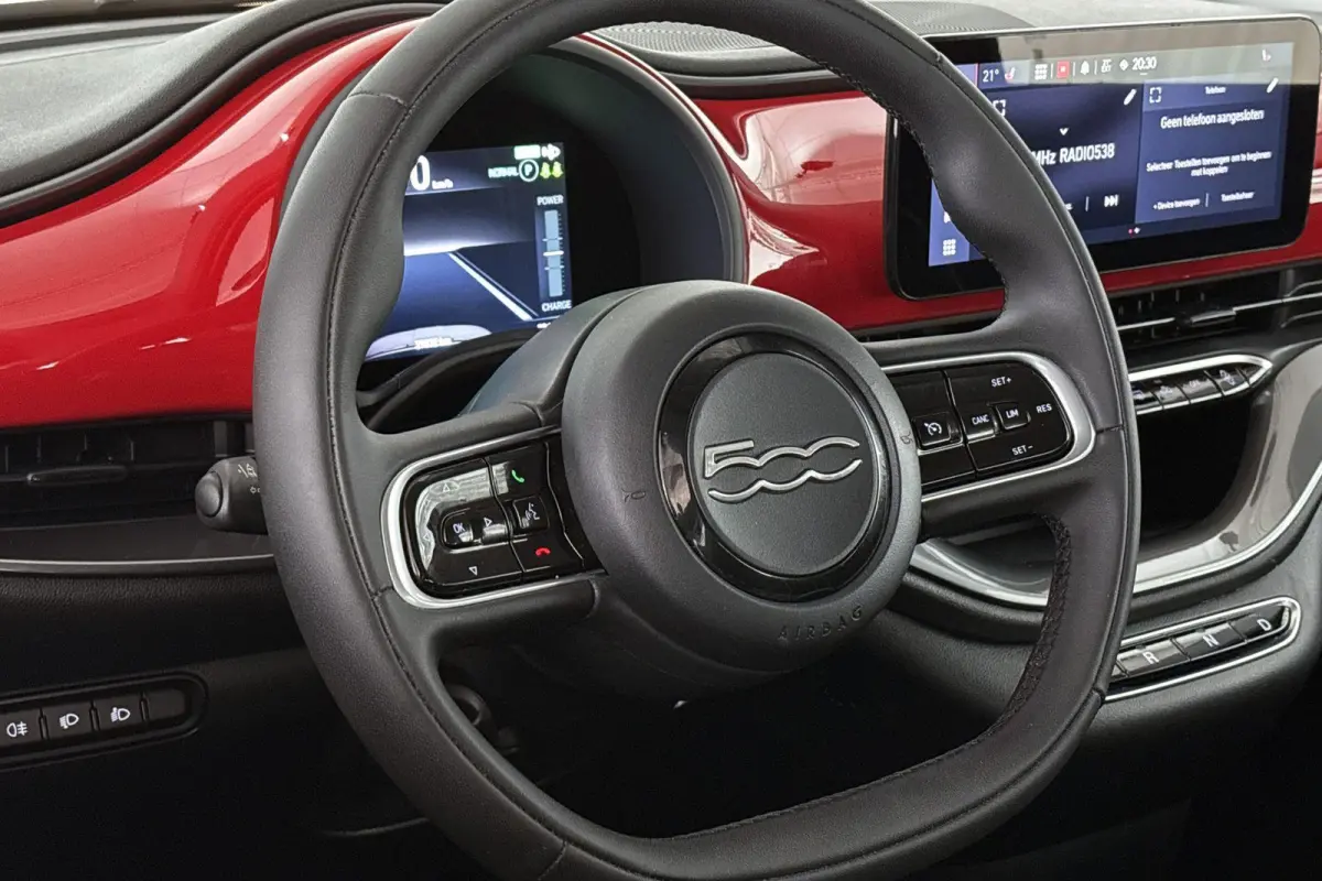Urban 42 kWh Stoelverwarming Apple CarPlay Achteruitrijcamera