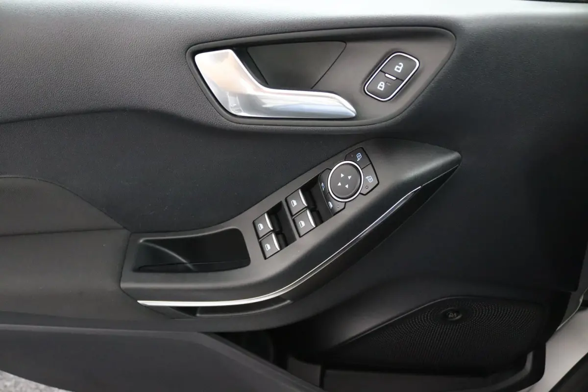 1.0 EcoBoost ST-Line X | Panoramadak | Winterpack | Camera | B&O | LED | Adaptive Cruise | BLIS | DAB | Keyless