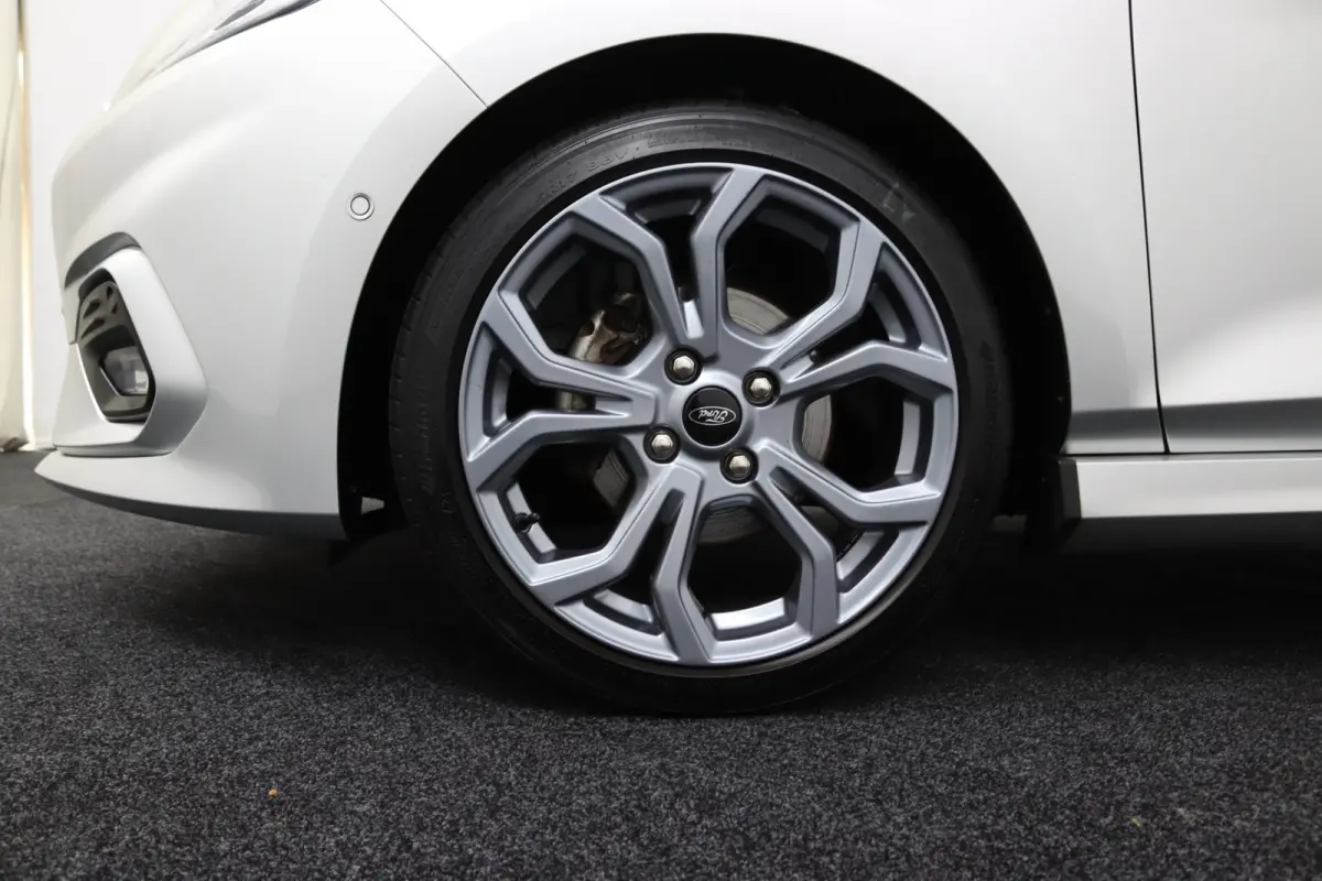 1.0 EcoBoost ST-Line X | Panoramadak | Winterpack | Camera | B&O | LED | Adaptive Cruise | BLIS | DAB | Keyless