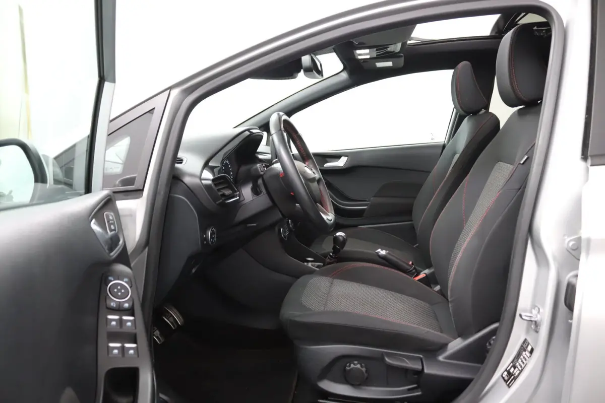 1.0 EcoBoost ST-Line X | Panoramadak | Winterpack | Camera | B&O | LED | Adaptive Cruise | BLIS | DAB | Keyless
