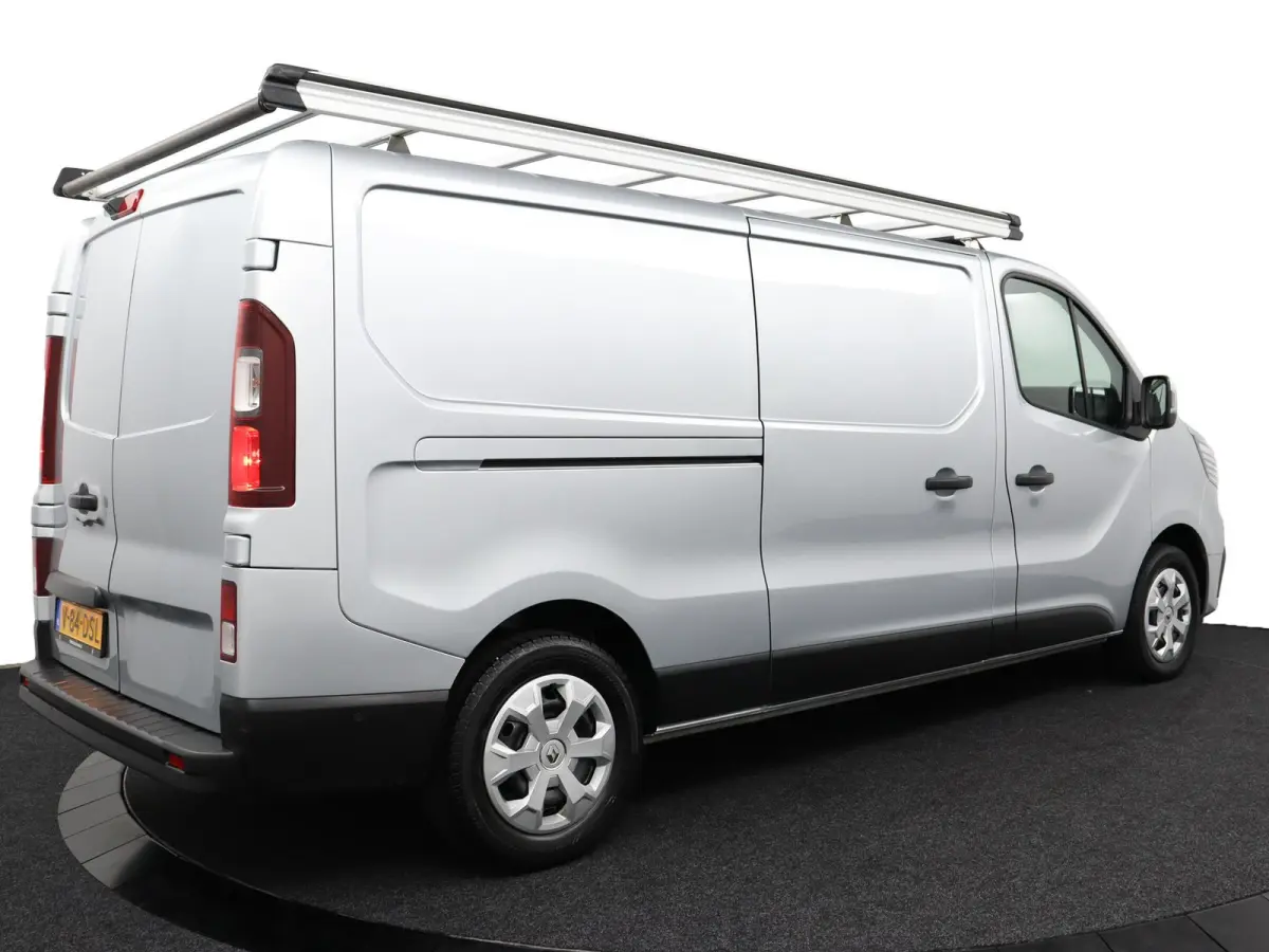 L2H1 T30 GB dCi 130 Work Edition | Parkeercamera | Imperiaal |