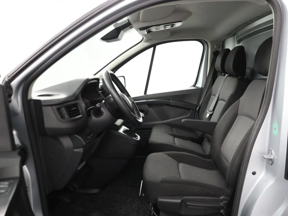 L2H1 T30 GB dCi 130 Work Edition | Parkeercamera | Imperiaal |