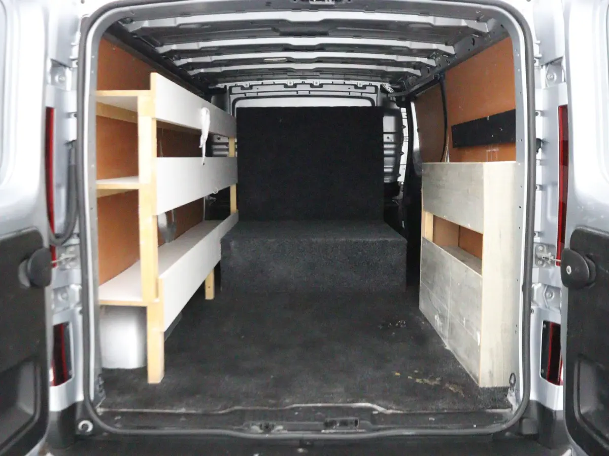 L2H1 T30 GB dCi 130 Work Edition | Parkeercamera | Imperiaal |