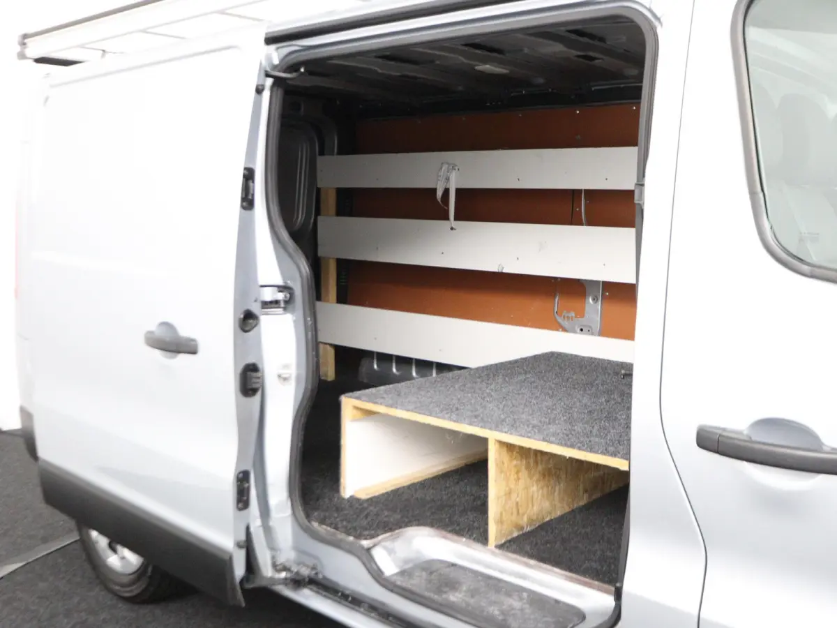 L2H1 T30 GB dCi 130 Work Edition | Parkeercamera | Imperiaal |