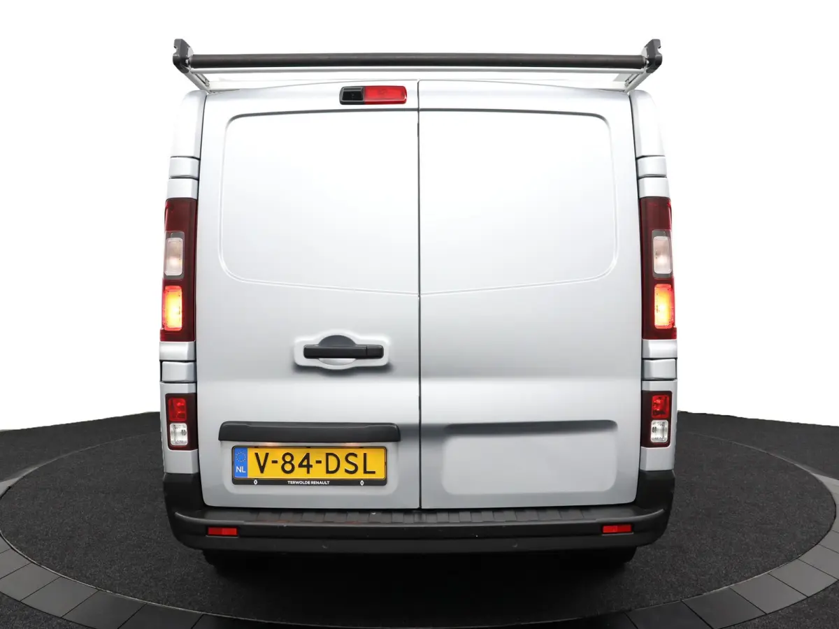 L2H1 T30 GB dCi 130 Work Edition | Parkeercamera | Imperiaal |