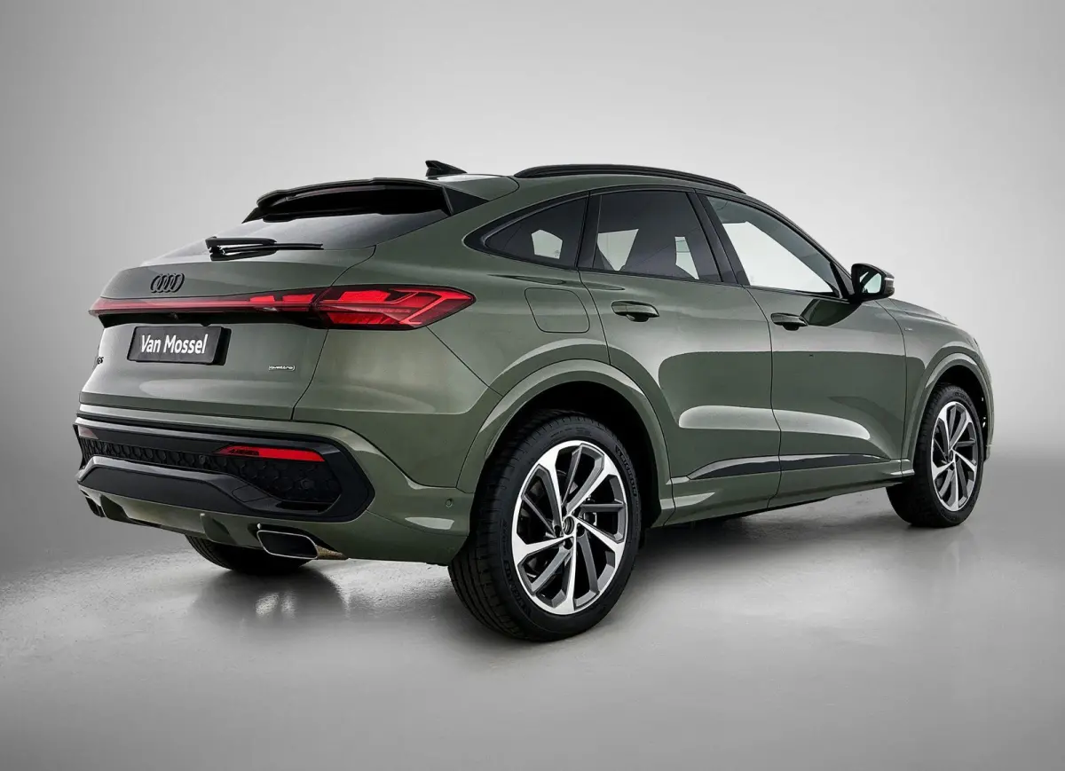 2.0 TFSI e-hybrid quattro S edition Panorama-glasdak | Trekhaak | MMI bijrijdersdisplay | Tech Pro | 20" LM Velgen | Optiekpakket zwart | Navigatie