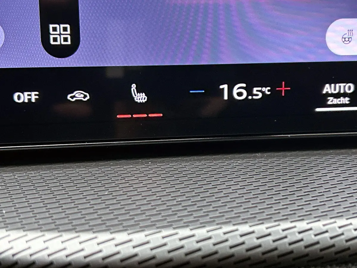 2.0 TFSI e-hybrid quattro S edition Panorama-glasdak | Trekhaak | MMI bijrijdersdisplay | Tech Pro | 20" LM Velgen | Optiekpakket zwart | Navigatie