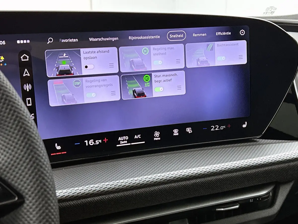 2.0 TFSI e-hybrid quattro S edition Panorama-glasdak | Trekhaak | MMI bijrijdersdisplay | Tech Pro | 20" LM Velgen | Optiekpakket zwart | Navigatie