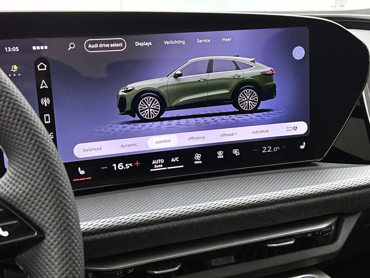 2.0 TFSI e-hybrid quattro S edition Panorama-glasdak | Trekhaak | MMI bijrijdersdisplay | Tech Pro | 20" LM Velgen | Optiekpakket zwart | Navigatie