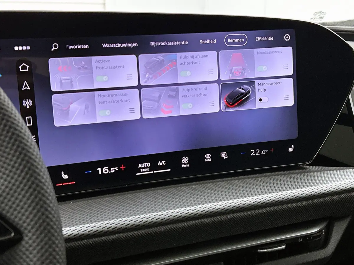2.0 TFSI e-hybrid quattro S edition Panorama-glasdak | Trekhaak | MMI bijrijdersdisplay | Tech Pro | 20" LM Velgen | Optiekpakket zwart | Navigatie