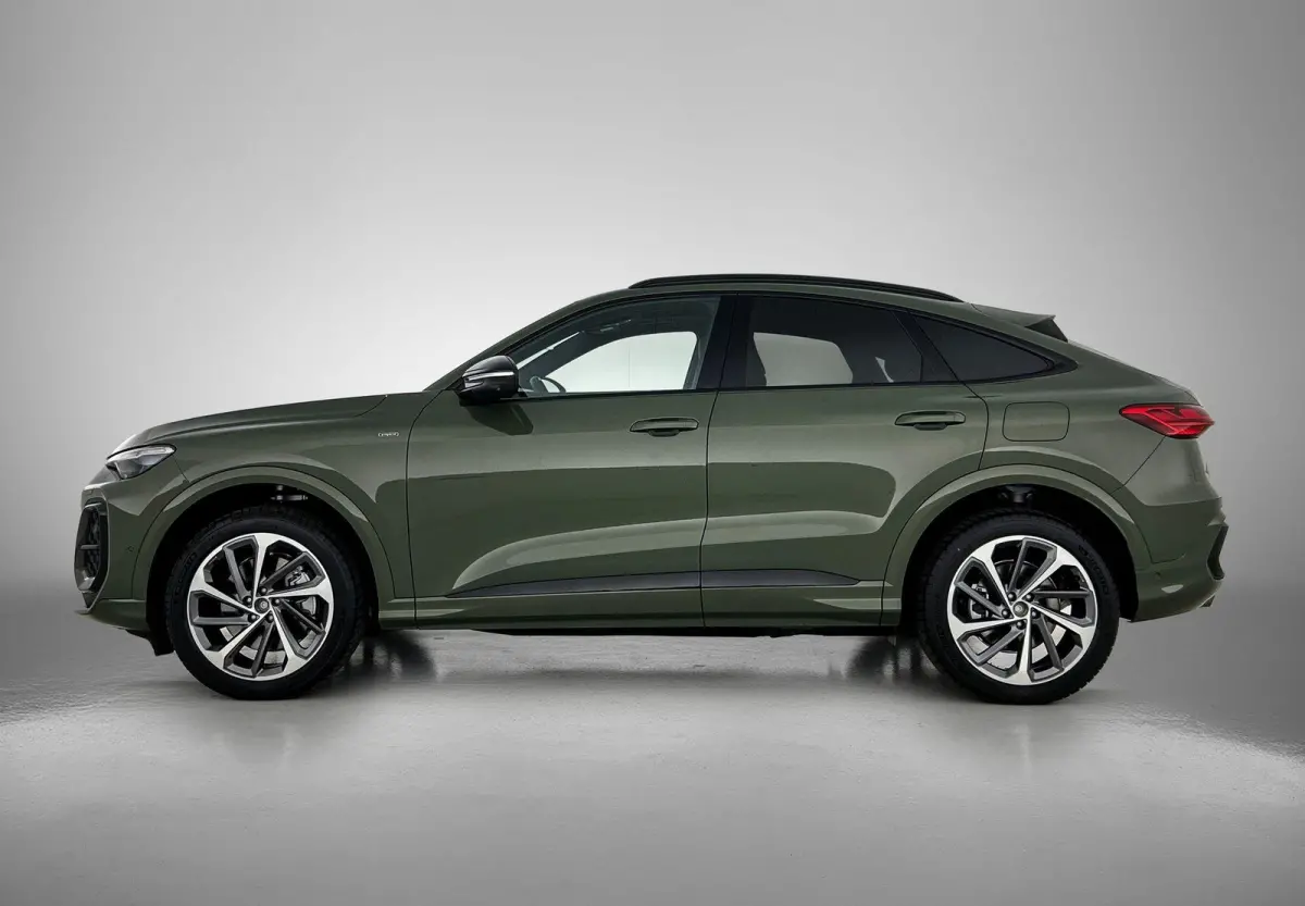 2.0 TFSI e-hybrid quattro S edition Panorama-glasdak | Trekhaak | MMI bijrijdersdisplay | Tech Pro | 20" LM Velgen | Optiekpakket zwart | Navigatie