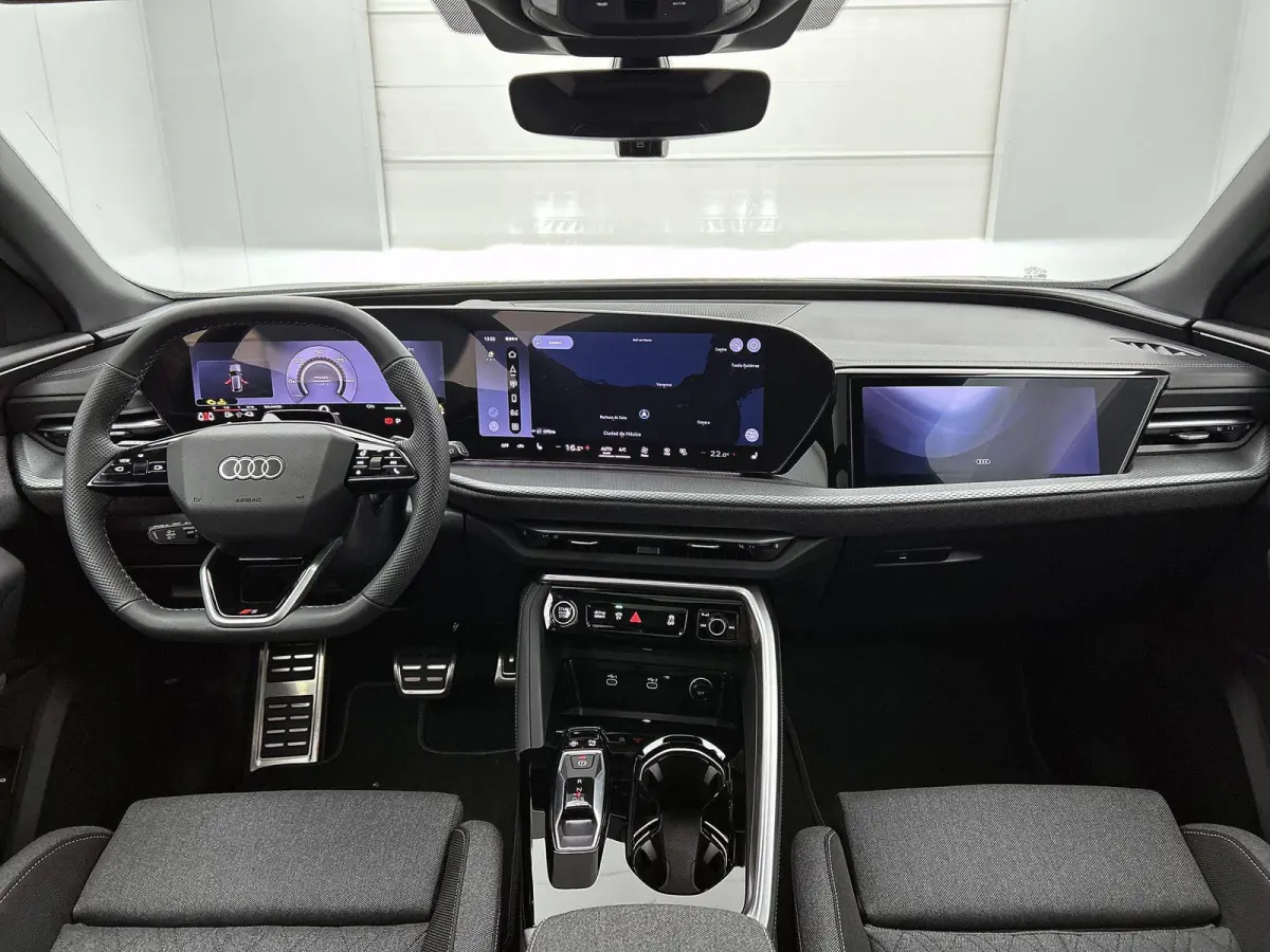 2.0 TFSI e-hybrid quattro S edition Panorama-glasdak | Trekhaak | MMI bijrijdersdisplay | Tech Pro | 20" LM Velgen | Optiekpakket zwart | Navigatie