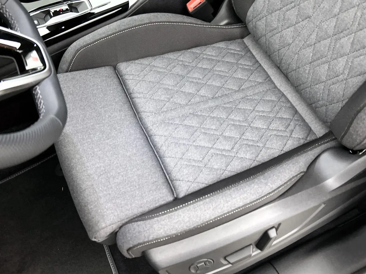 2.0 TFSI e-hybrid quattro S edition Panorama-glasdak | Trekhaak | MMI bijrijdersdisplay | Tech Pro | 20" LM Velgen | Optiekpakket zwart | Navigatie