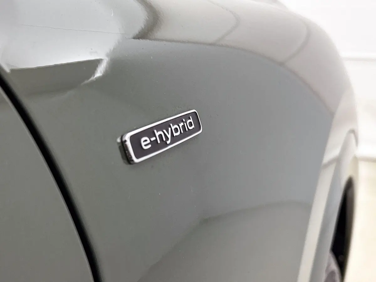 2.0 TFSI e-hybrid quattro S edition Panorama-glasdak | Trekhaak | MMI bijrijdersdisplay | Tech Pro | 20" LM Velgen | Optiekpakket zwart | Navigatie