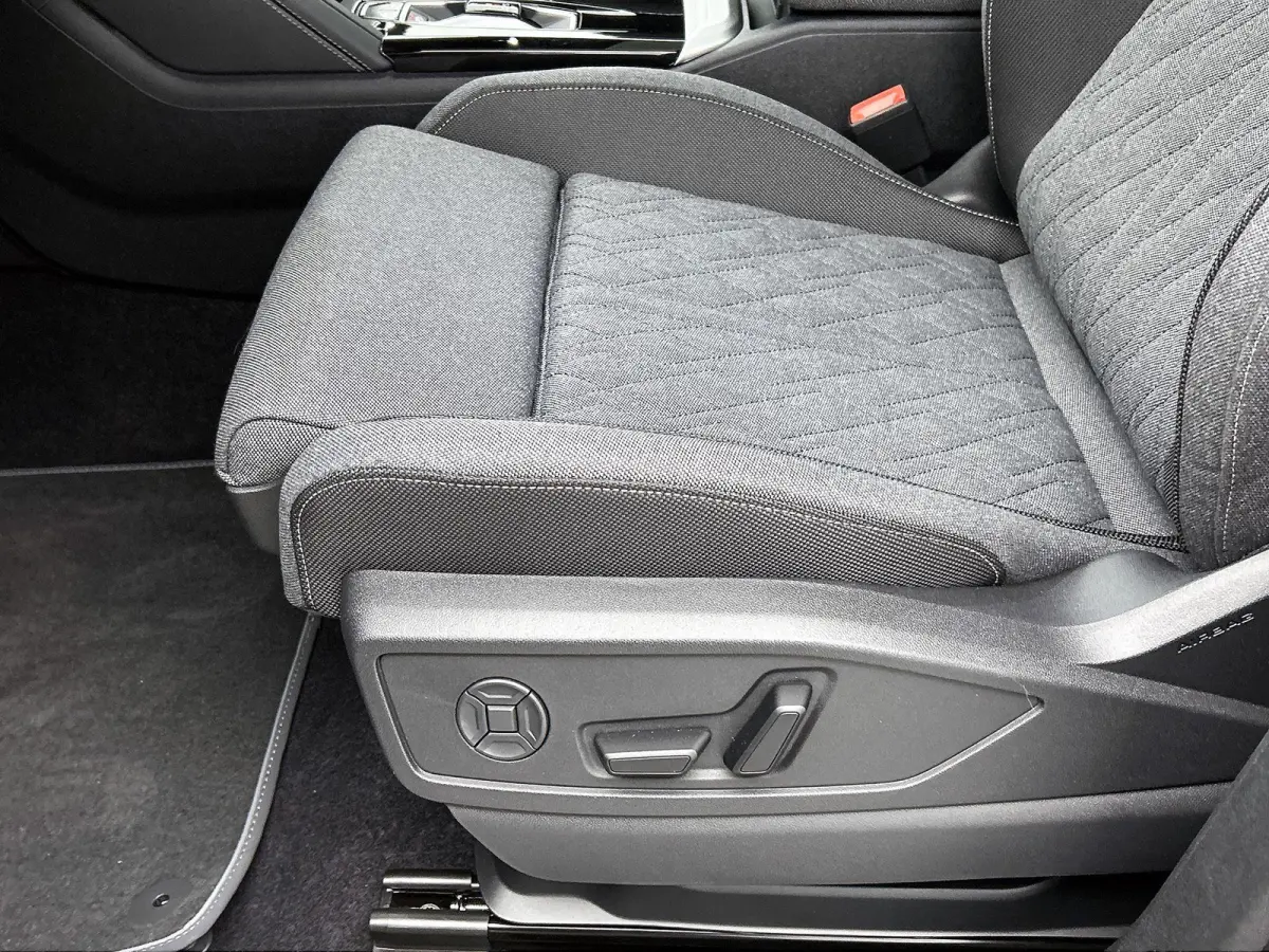 2.0 TFSI e-hybrid quattro S edition Panorama-glasdak | Trekhaak | MMI bijrijdersdisplay | Tech Pro | 20" LM Velgen | Optiekpakket zwart | Navigatie
