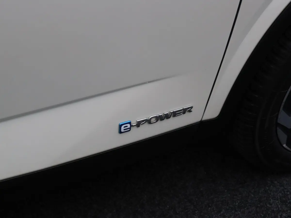 1.5 e-Power N-Connecta | Achteruitrijcamera | All Season Banden | Keyless Entry |