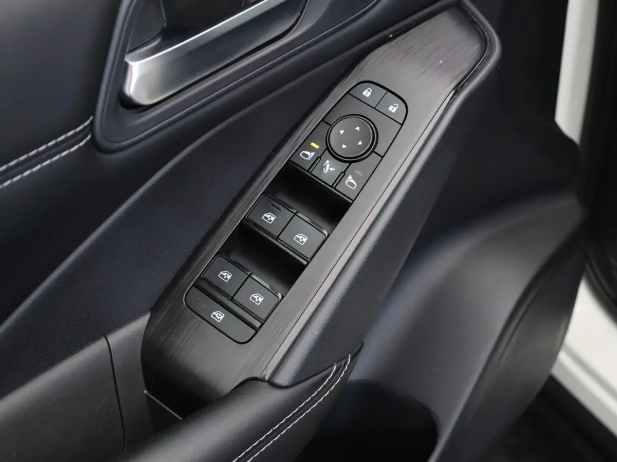 1.5 e-Power N-Connecta | Achteruitrijcamera | All Season Banden | Keyless Entry |