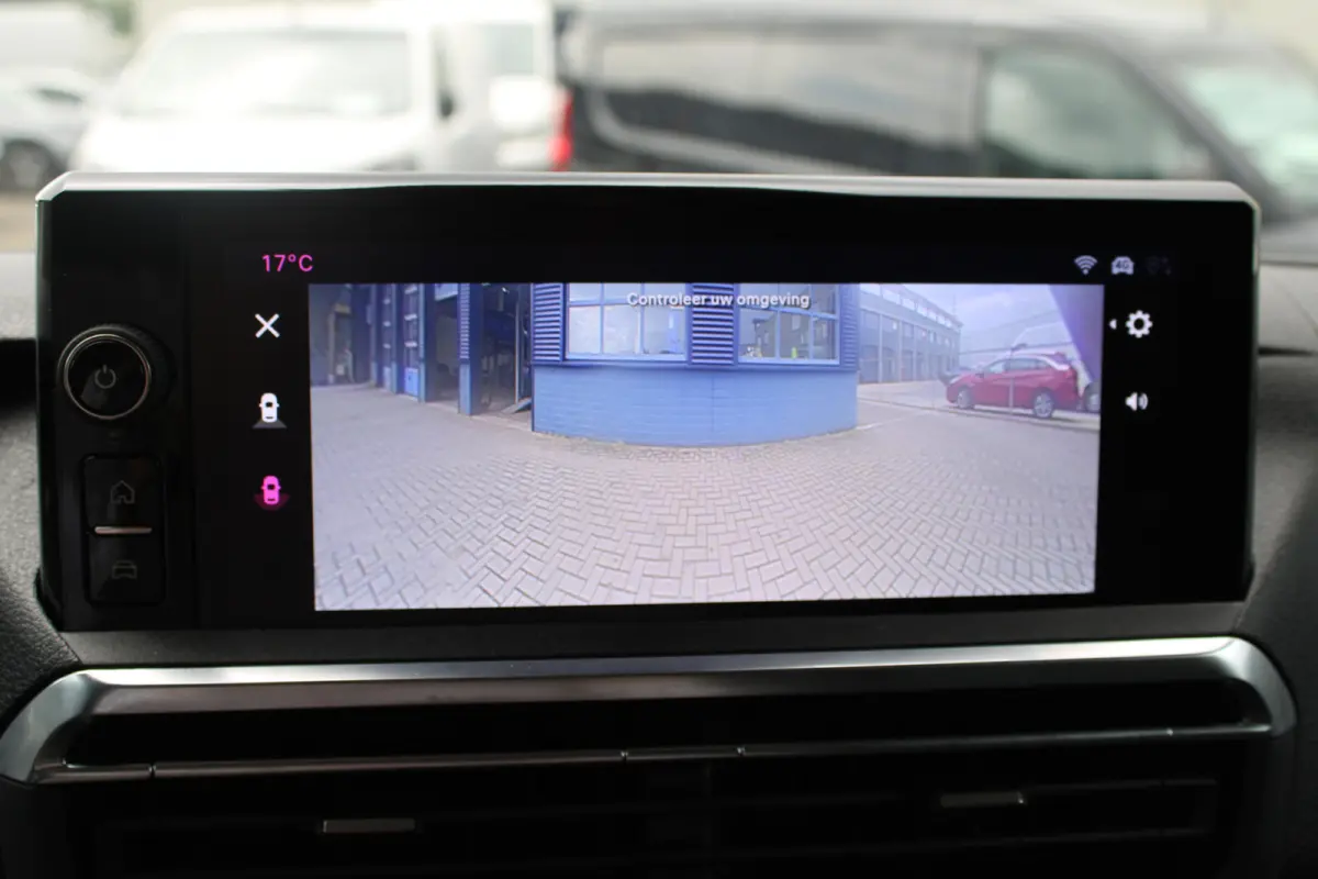 L3 2.0 145 PK |  DSV: digitale binnenspiegel met lateral side view |  Visiopark 180 achteruitrijcamera | 10" Multimedia 3D-kleuren touchscreen