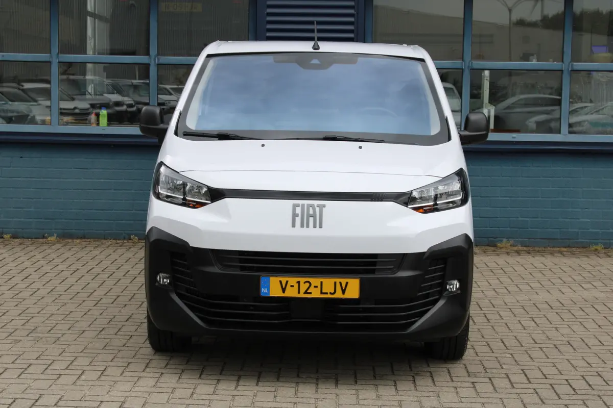L3 2.0 145 PK |  DSV: digitale binnenspiegel met lateral side view |  Visiopark 180 achteruitrijcamera | 10" Multimedia 3D-kleuren touchscreen