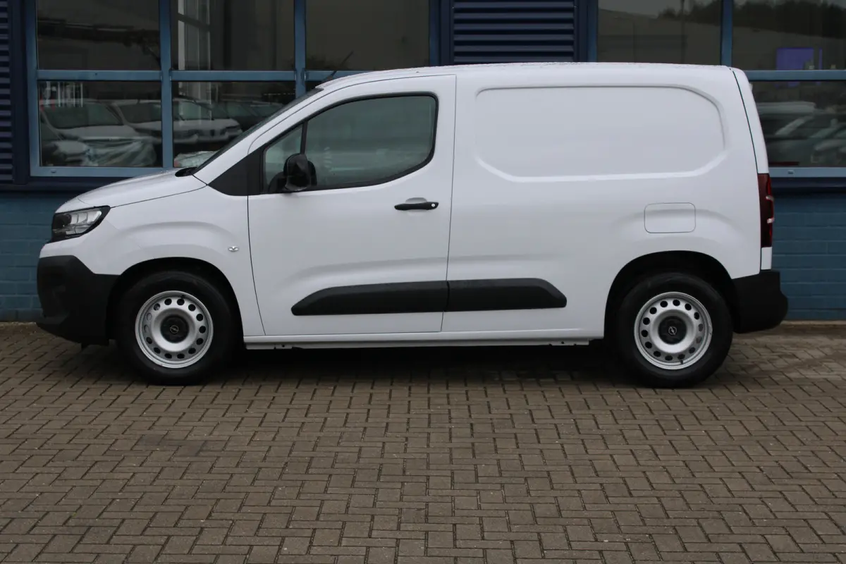 50kWh 136 PK |  Automatische A/C |  Comfort bestuurdersstoel |  Pakket Visibility, Licht en regen sensoren