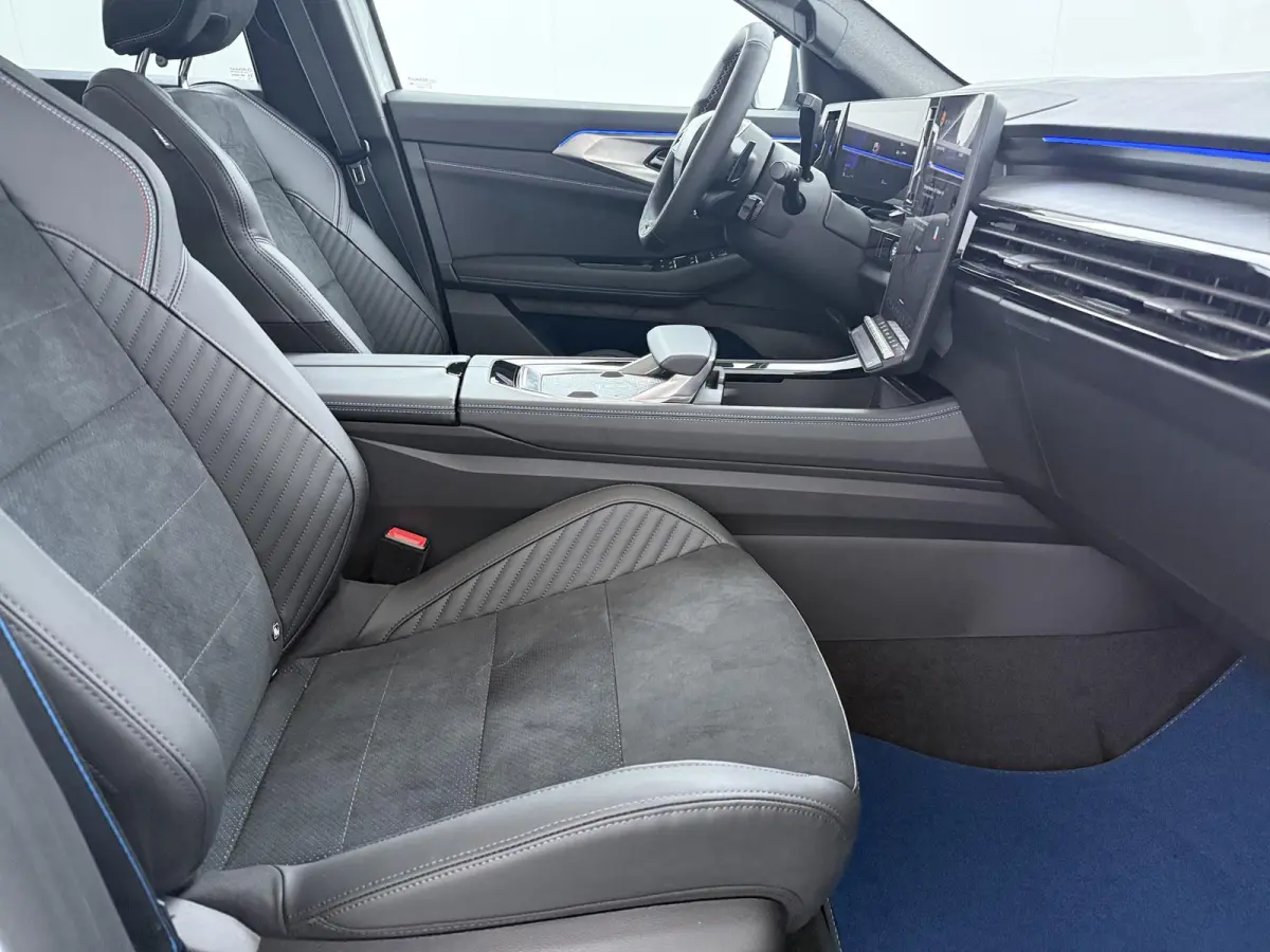 esprit Alpine full hybrid E-Tech 200 | Private Lease vanaf €797! | Pack Élysée | pack light & sound | pack privilège |