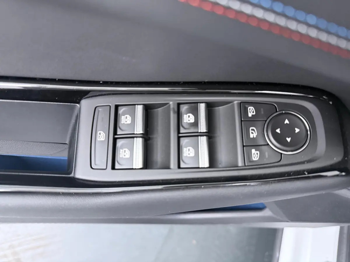 esprit Alpine full hybrid E-Tech 200 | Private Lease vanaf €797! | Pack Élysée | pack light & sound | pack privilège |