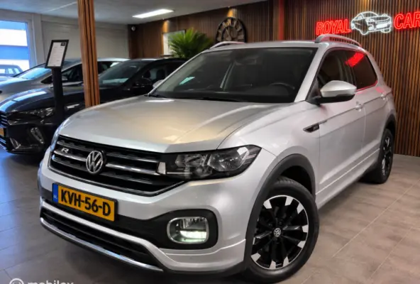1.0 TSI R-Line| ACC | Lane A. | Carplay