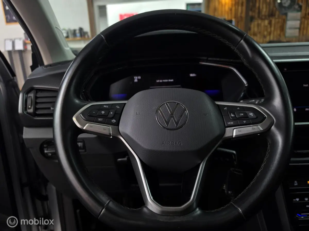 1.0 TSI R-Line| ACC | Lane A. | Carplay