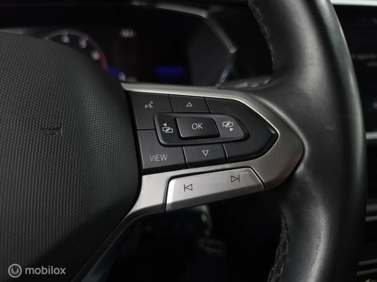 1.0 TSI R-Line| ACC | Lane A. | Carplay