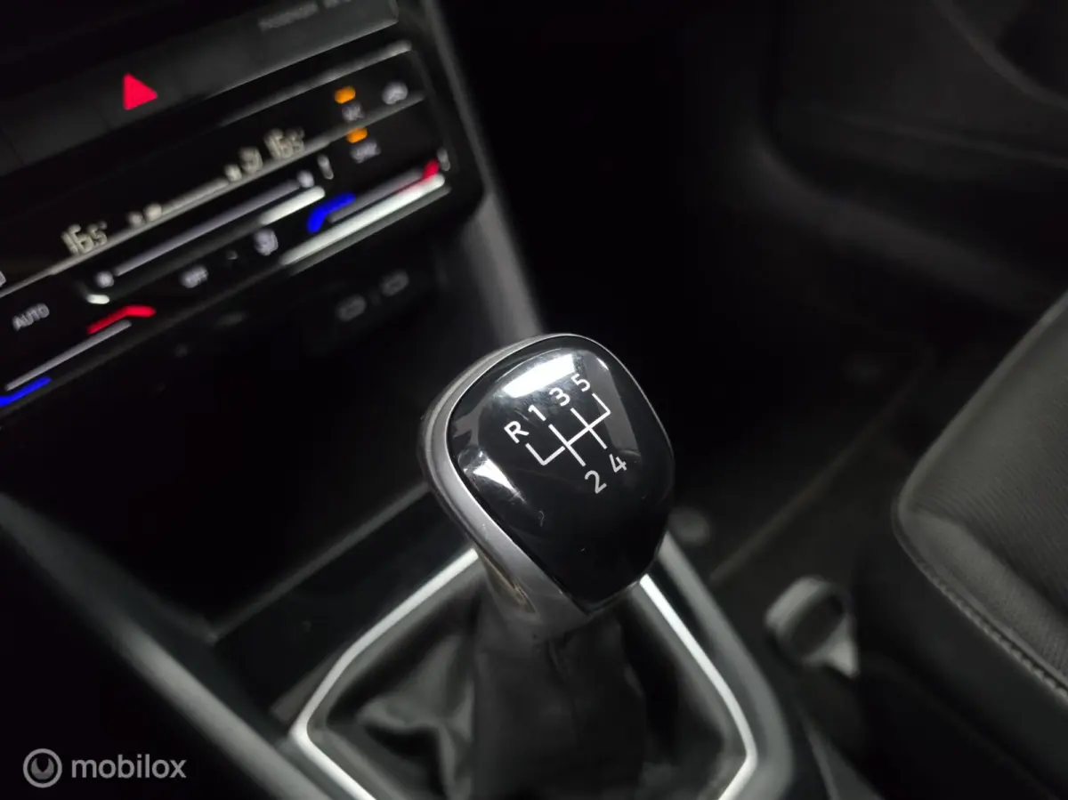 1.0 TSI R-Line| ACC | Lane A. | Carplay