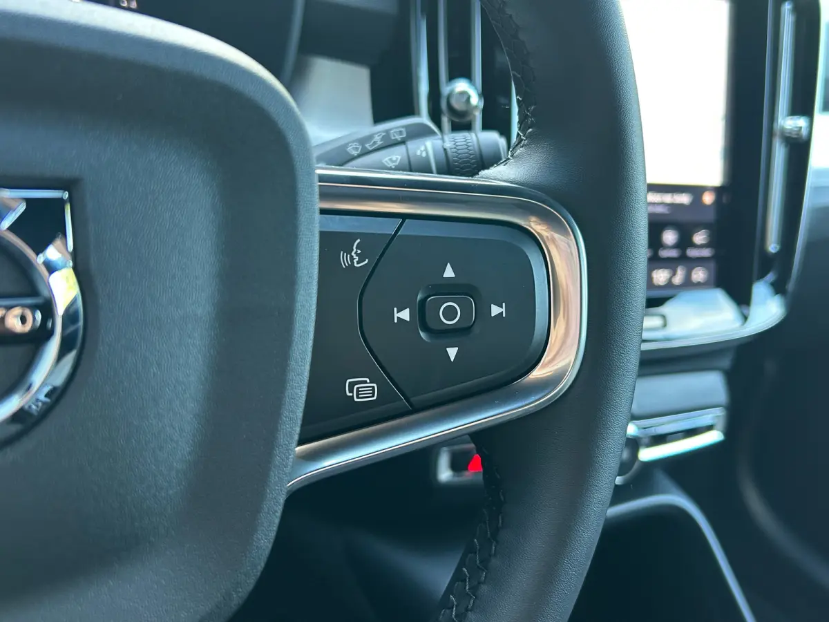 2.0 B4 Plus Dark | Harman/Kardon | Google | Trekhaak | Camera |