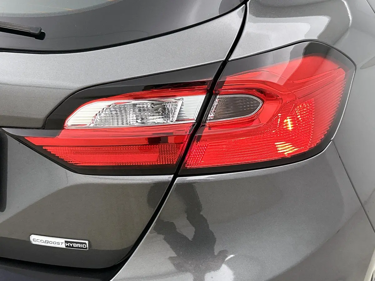 1.0 EcoBoost Hybrid Titanium Trekhaak Afneembaar | Stuur & Stoelverwarming | Cruise Control | Parkeersensoren