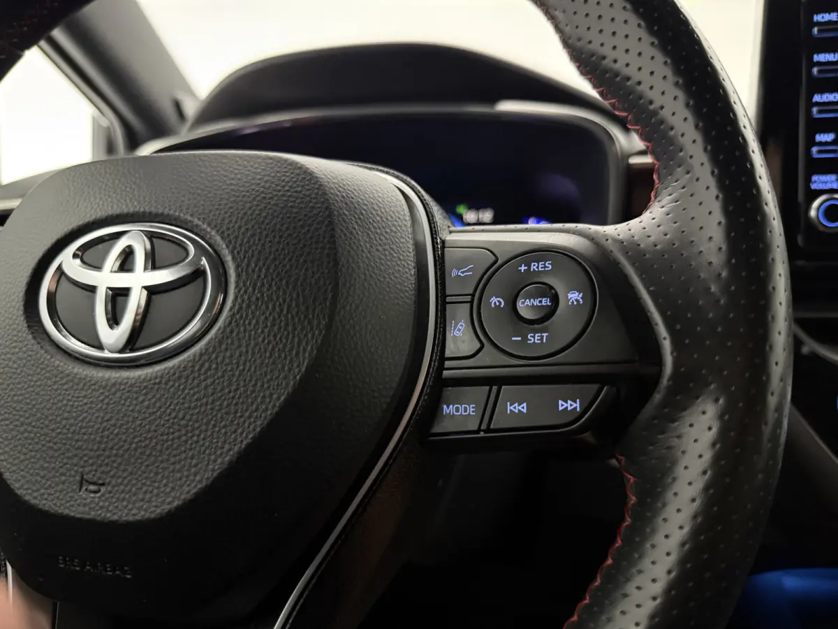 2.0 Hybrid GR-Sport Plus 184PK | Camera | HuD | JBL | Carplay | Cruise | Trekhaak