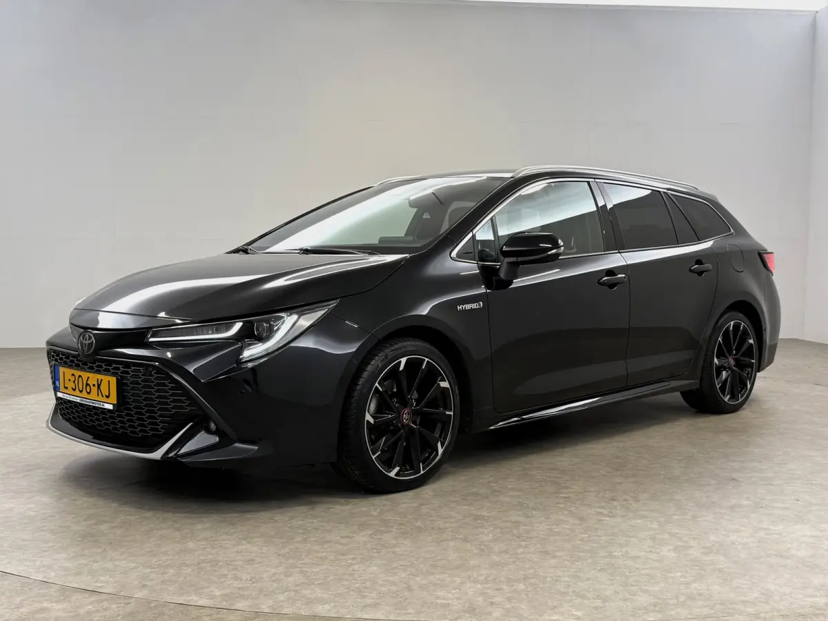2.0 Hybrid GR-Sport Plus 184PK | Camera | HuD | JBL | Carplay | Cruise | Trekhaak
