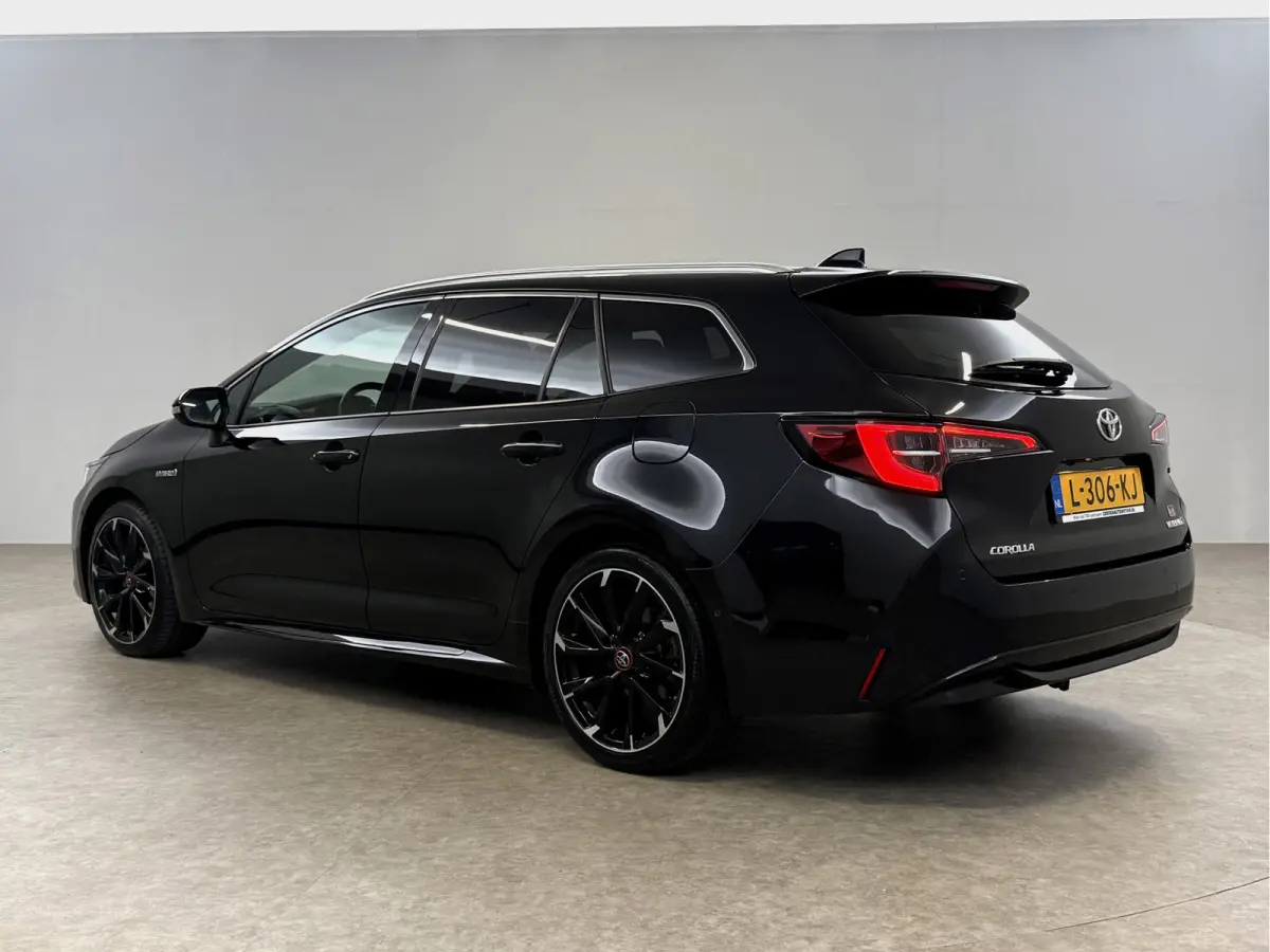 2.0 Hybrid GR-Sport Plus 184PK | Camera | HuD | JBL | Carplay | Cruise | Trekhaak