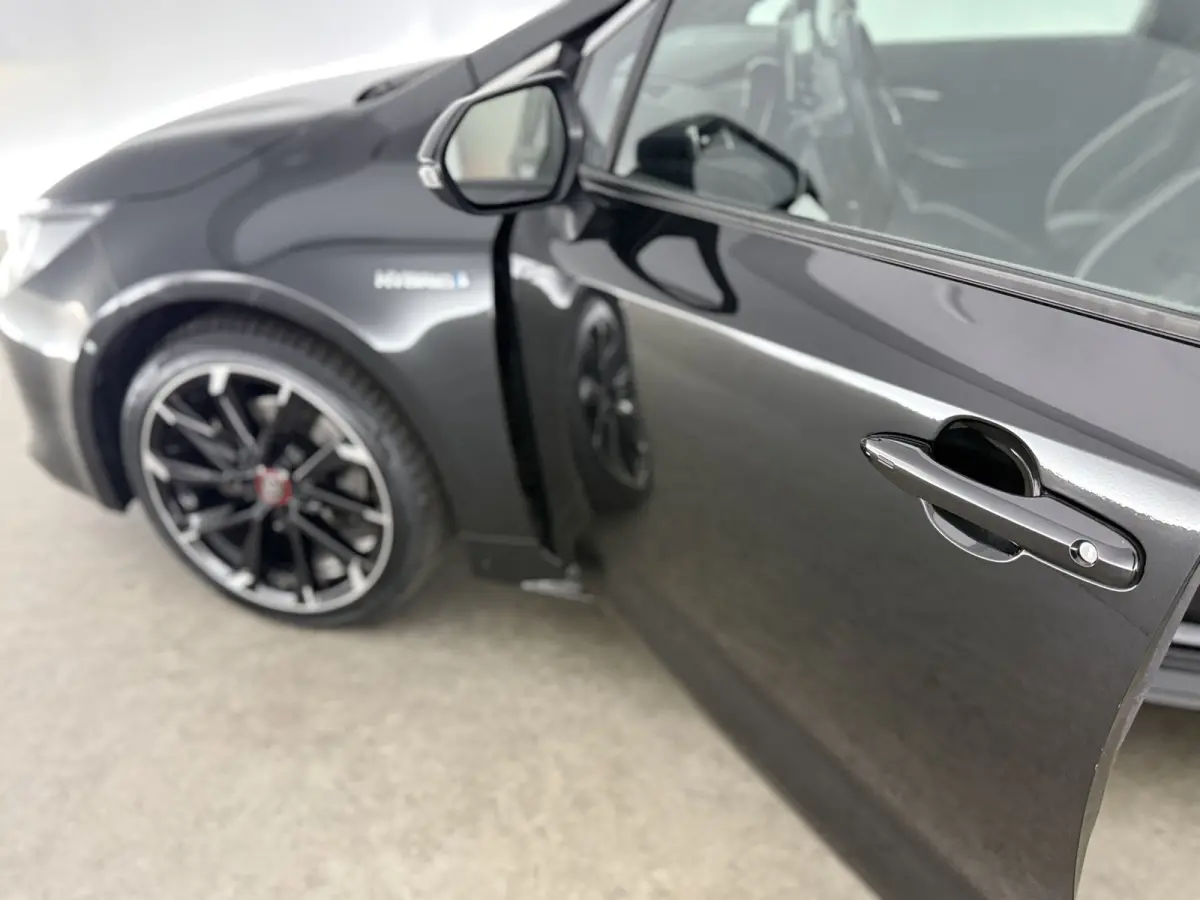 2.0 Hybrid GR-Sport Plus 184PK | Camera | HuD | JBL | Carplay | Cruise | Trekhaak