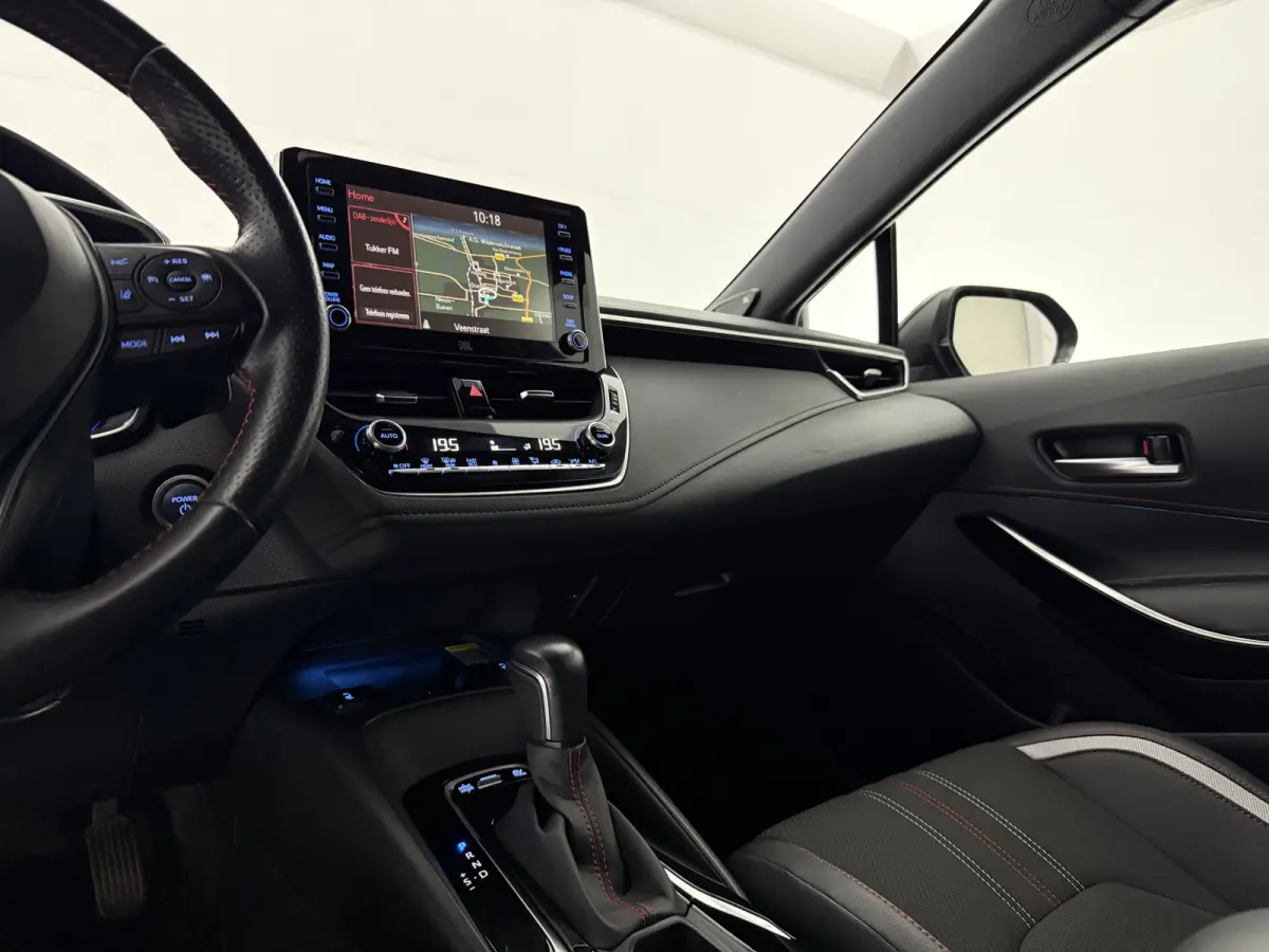 2.0 Hybrid GR-Sport Plus 184PK | Camera | HuD | JBL | Carplay | Cruise | Trekhaak