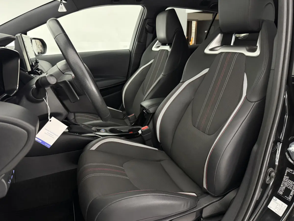 2.0 Hybrid GR-Sport Plus 184PK | Camera | HuD | JBL | Carplay | Cruise | Trekhaak