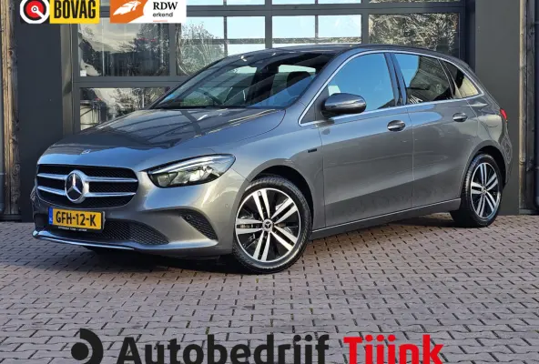 250 e Business Solution Luxury Limited PHEV | LED | Trekhaak | Stoelverwarming | Widescreen | Parkeerhulp | Camera | All-seasons |
