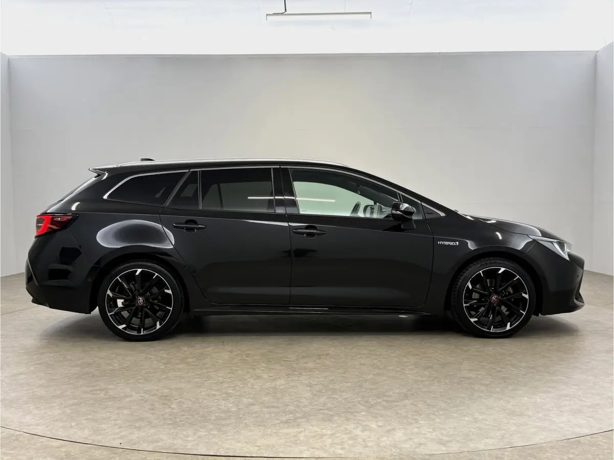 2.0 Hybrid GR-Sport Plus 184PK | Camera | HuD | JBL | Carplay | Cruise | Trekhaak