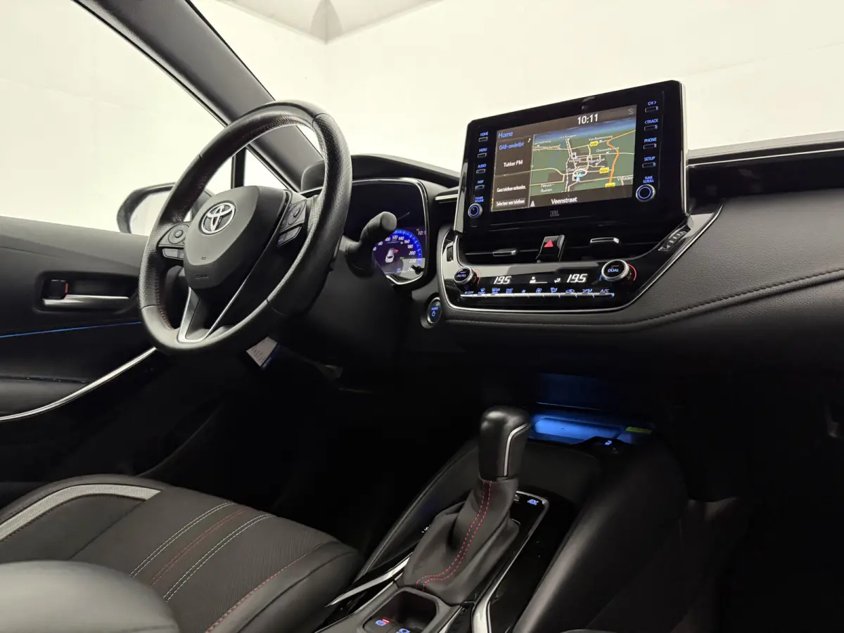2.0 Hybrid GR-Sport Plus 184PK | Camera | HuD | JBL | Carplay | Cruise | Trekhaak