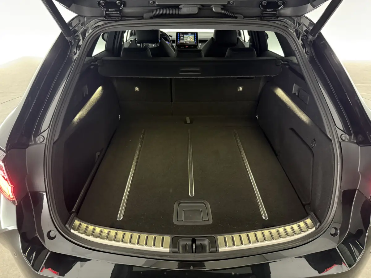 2.0 Hybrid GR-Sport Plus 184PK | Camera | HuD | JBL | Carplay | Cruise | Trekhaak