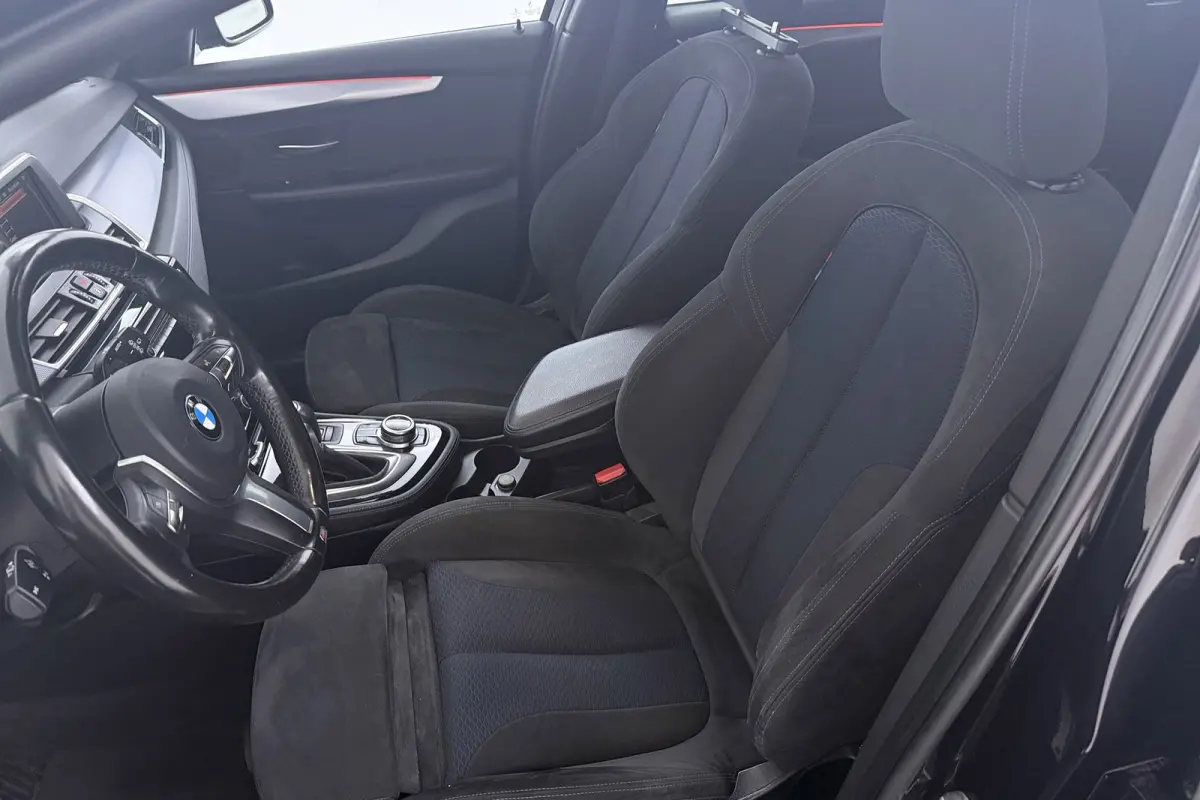 218i Centennial Executive 7p. | M-sport | Trekhaak | Org NL | Navigatie