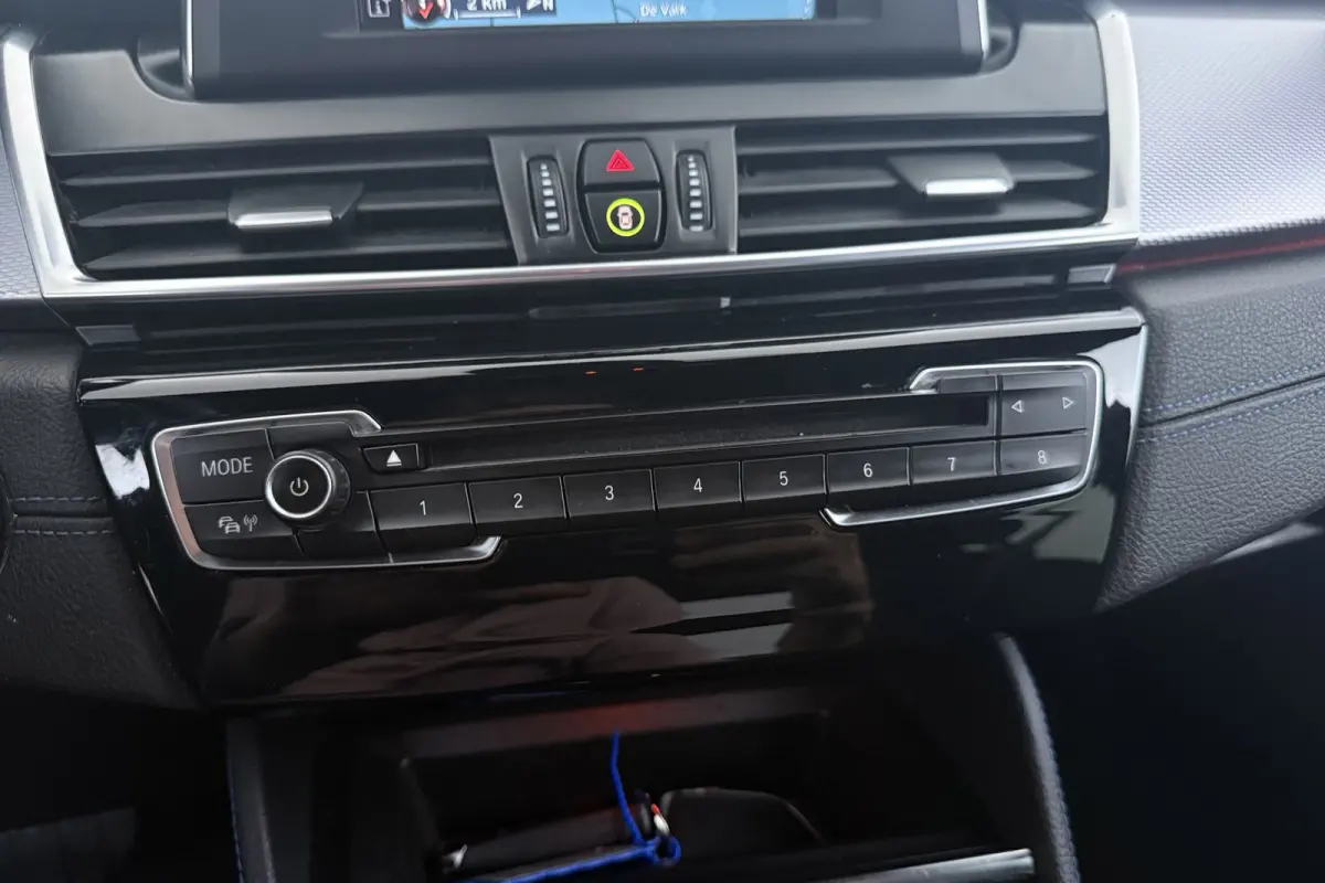 218i Centennial Executive 7p. | M-sport | Trekhaak | Org NL | Navigatie