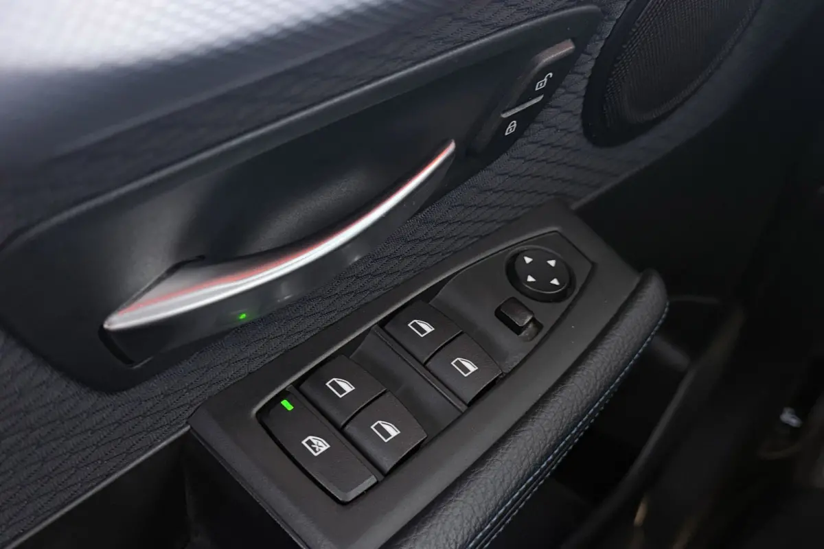 218i Centennial Executive 7p. | M-sport | Trekhaak | Org NL | Navigatie