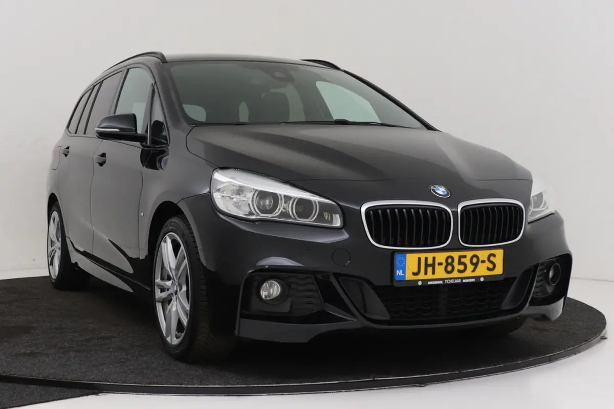 218i Centennial Executive 7p. | M-sport | Trekhaak | Org NL | Navigatie