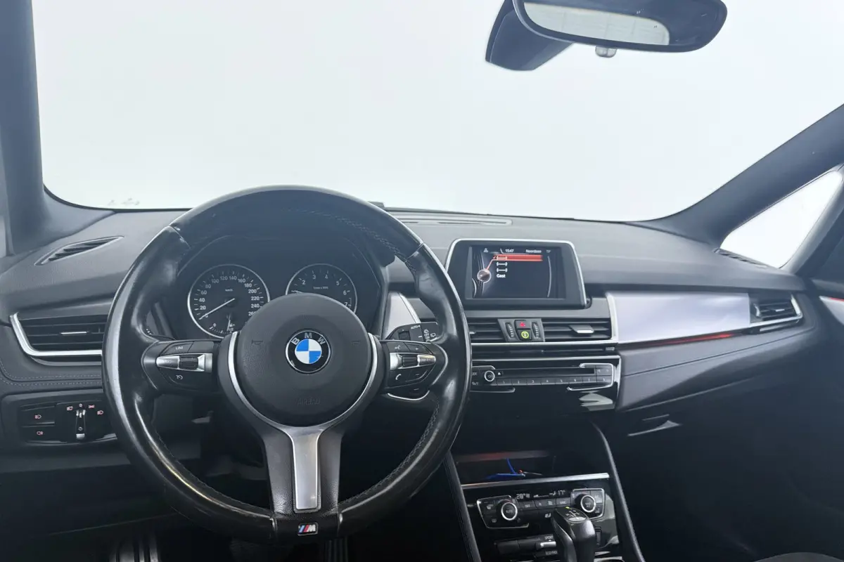 218i Centennial Executive 7p. | M-sport | Trekhaak | Org NL | Navigatie