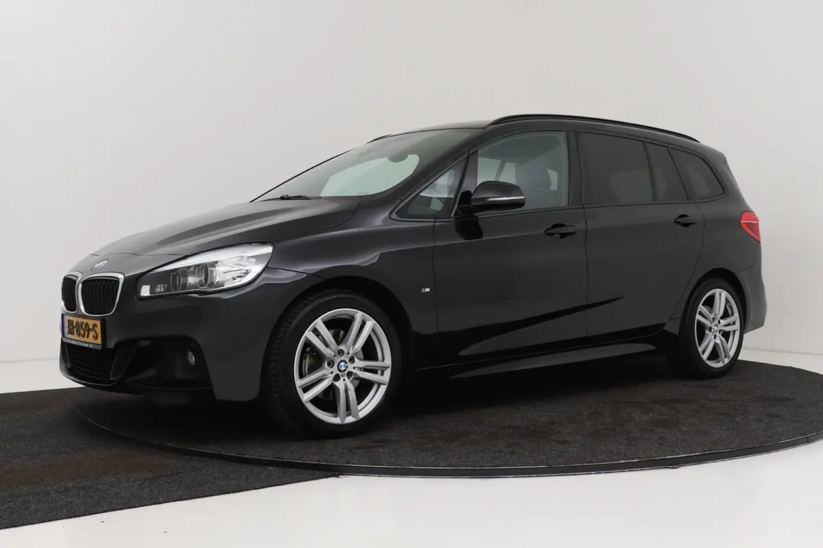 218i Centennial Executive 7p. | M-sport | Trekhaak | Org NL | Navigatie
